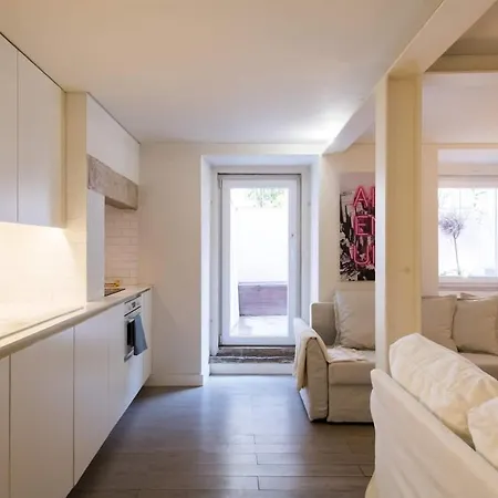 Apartment Sunny & Lovely W/ Patio By Lovelystay Lisbon