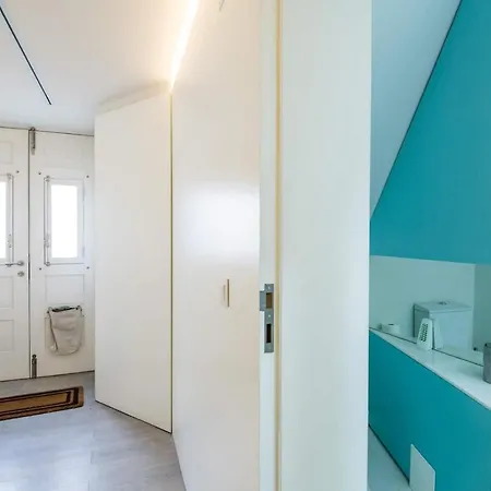 Sunny & Lovely W/ Patio By Lovelystay Lisbon